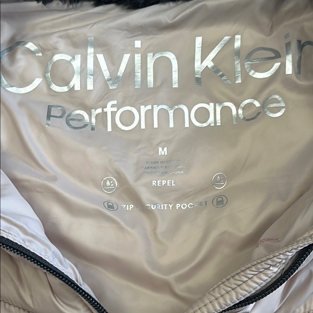 Calvin Klein Sz Medium Black and Tan Puffer Vest - Picture 8 of 11